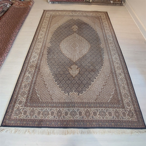 Persisk Tabriz 200*307 Cm
